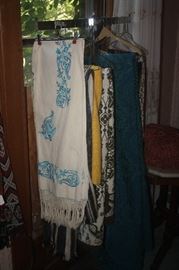 VINTAGE COVERLETS