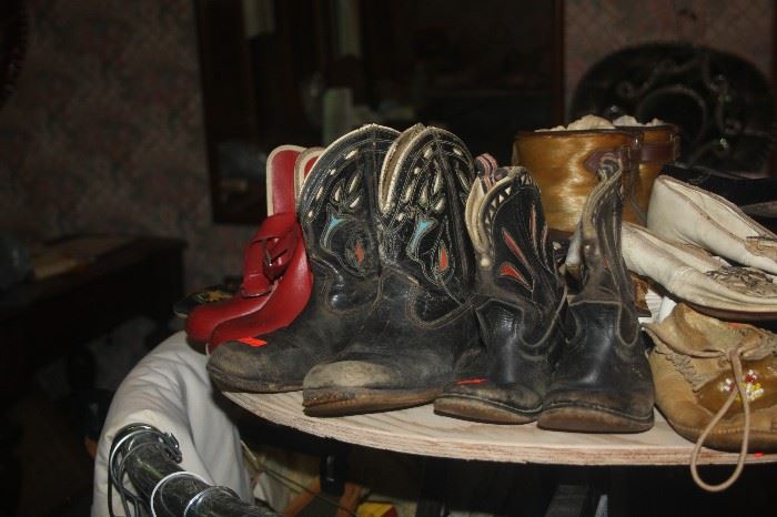 VINTAGE CHILD'S COWBOY BOOTS