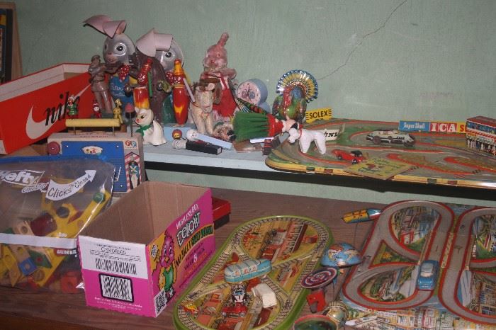 MORE VINTAGE TIN TOYS