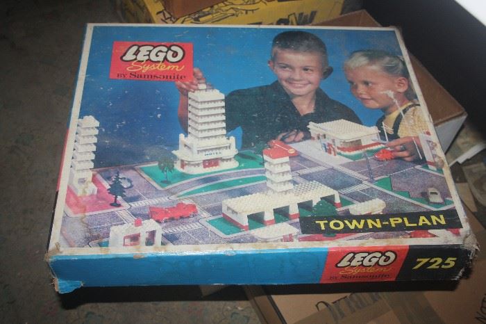 VINTAGE LEGO