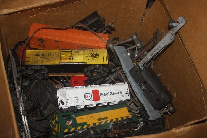 TRAIN SET