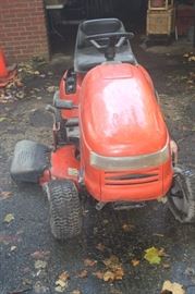 38 " CUT ~ KOHLER 15 HP ENGINE TRACTOR