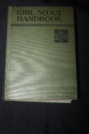 VINTAGE GIRL SCOUT HANDBOOK