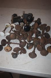 LODAS OF VINTAGE DOOR KNOBS