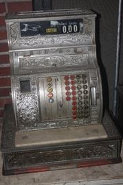 VINTAGE CASH REGISTER