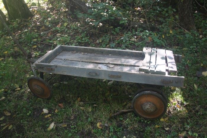 VINTAGE WOOD WAGON