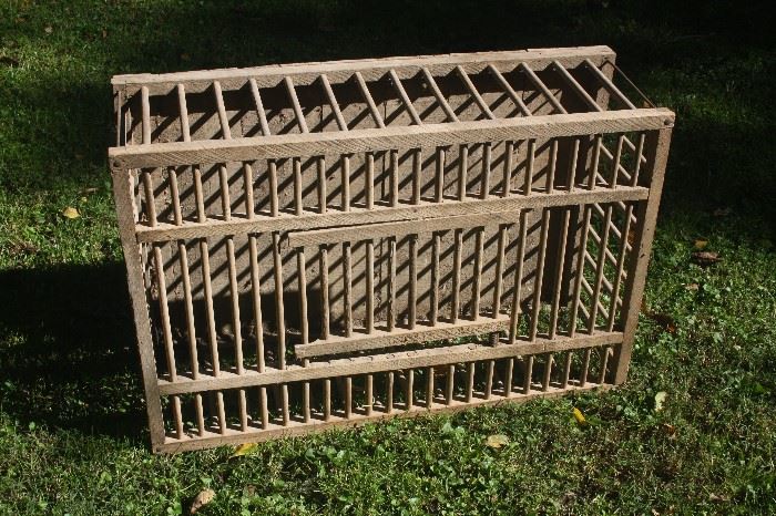 VINTAGE CHICKEN CARRIER