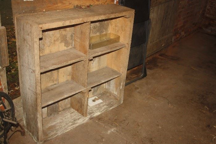 VINTAGE IN CARRIAGE HOUSE