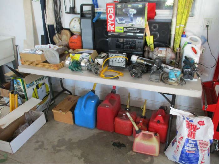 GAS CANS, TOOLS