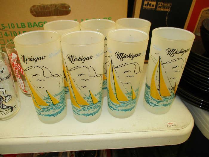 VINTAGE MICHIGAN GLASSES