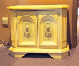 Stanley Distressed Wood Night Stands Qty. 2 23" x 28" x 18"