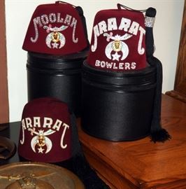 Imperial Shriner's Convention 1975 Plaques, Ararat Shriner Fez Qty. 3 Includes Carrying Cases Qty.2