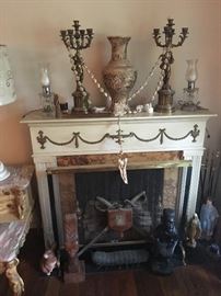 Fireplace mantle 