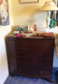 Small mahogany dresser, table lamp & perfume (lots of Prince Matchabelli fragrances)