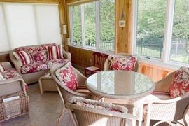 Lloyd Flanders Patio Furniture (mint condition!)