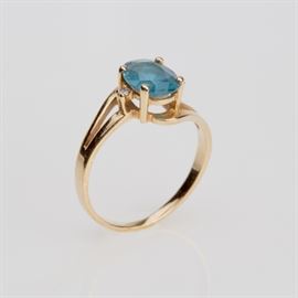 #10	14K TOPAZ RING WITH TWO ACCENT DIAMONDS SIZE 5.75