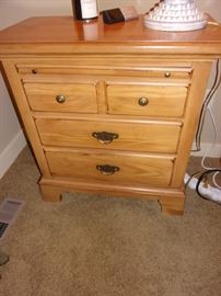 Chest of drawers with two matching night stands and lamps