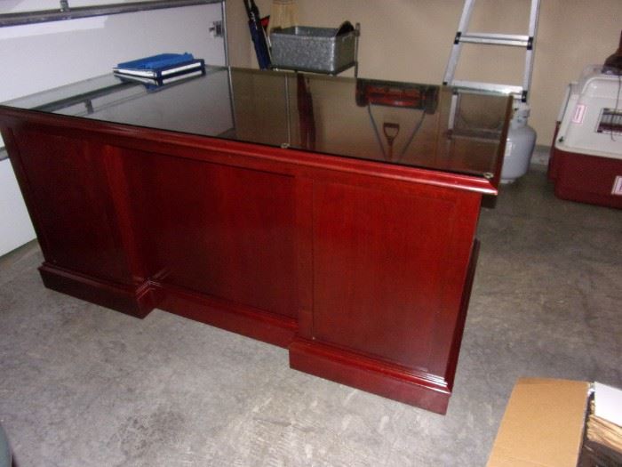 Stunning executive desk with matching credenza