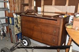 Joerns Bros dresser w/mirror