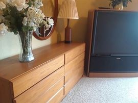 Scova by Dixie Furniture. Floor model TV