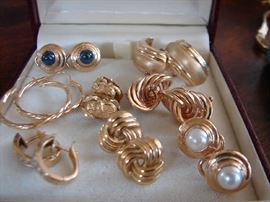 14k French clip ear studs