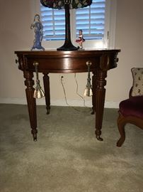 Federal style occasional table