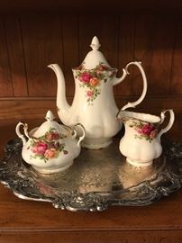 Royal Albert Old Country Rose Tea pot, creamer & sugar