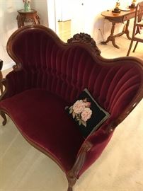 Victorian tufted velvet love seat/settee