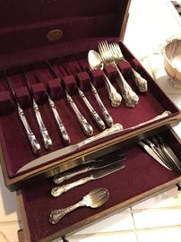 Towle Old Masters sterling silver flatware (40 pieces); sterling youth fork and spoon