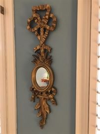 Mirrored wall decor