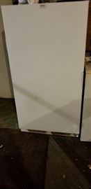 10 CuFt freezer Upright