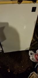 5 cu ft Freezer upright