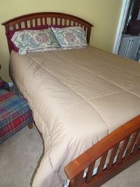 Queen Size Bed with Headboard, Footboard Mattress, Box Spring & Frame 