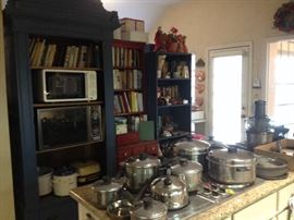 Full kitchen with Juiceman and Revere Ware cookware