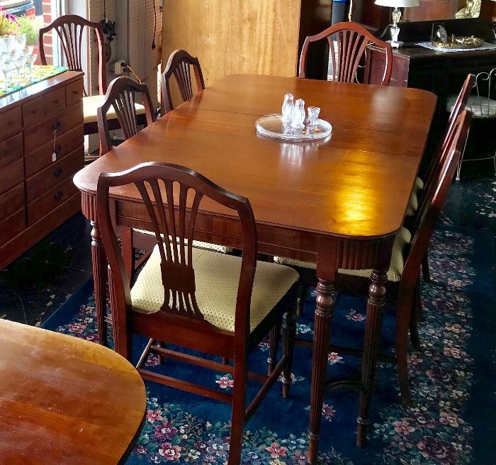 Mahogany Antique Table with 8 Matching Chairs