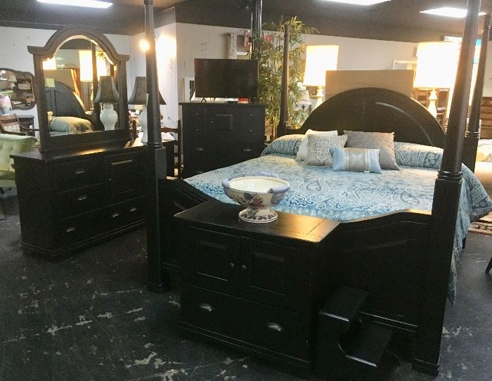 VERY NICE,  5-Piece BLACK WOODEN King Size Bedroom Suit, with 4-poster bed, dresser w/curved top mirror and beveled glass, chest of drawers, night stand, and small step stool. 