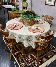 1960's round kitchen table with four matching chairs