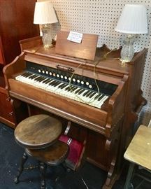 Cornish & Co Organ (early 1900's)