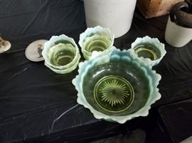 Vaseline Glass Berry Set