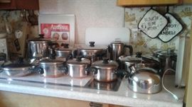 Complete vintage Revere Ware Pots and pans, Pressure cooker