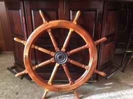 bar and steering wheel