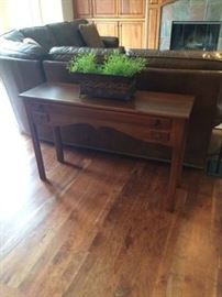 This 3 pc set includes a coffee table, sofa table and end table. Traditional design and in perfect condition. These are being sold due to a change in décor. No damage of any kind. These will not last long!!! Measurements are as follows
Sofa table 44" wide x 14" deep X 28" high