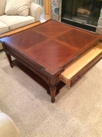 This includes 2 tables....Coffee and end table. Nice traditional design and in perfect condition. Dimensions as follows:
Coffee table 42"x 42"x 25"high.
