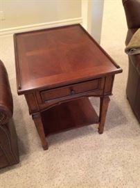 This includes 2 tables....Coffee and end table. Nice traditional design and in perfect condition. Dimensions as follows:
End table 28"w x 22"long x 25" high.