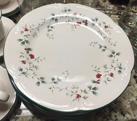Pfaltzgraff Christmas Dishes