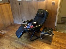 vintage aerodynamic recliner and ottoman