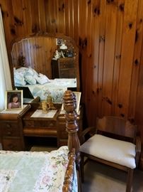 Suite 2 Vanity