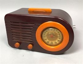 Lot 18 FADA Bullet Bakelite Vintage Radio. Brown Bakelit