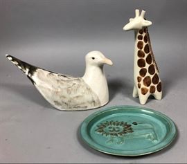 Lot 168 3pc Mid Century Ceramic Lot. ARABIA Finland Giraf