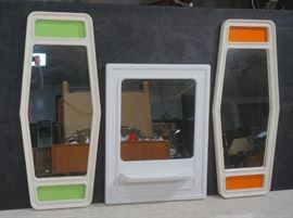 Lot 275 3pc Mid Century Molded Plastic Framed Wall Mirror